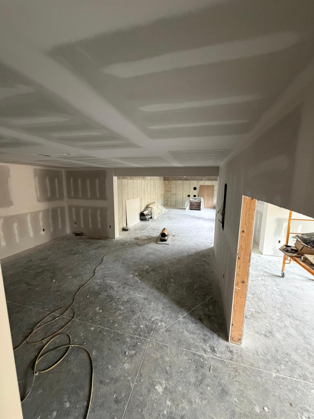 Taping mudding sanding photo 10