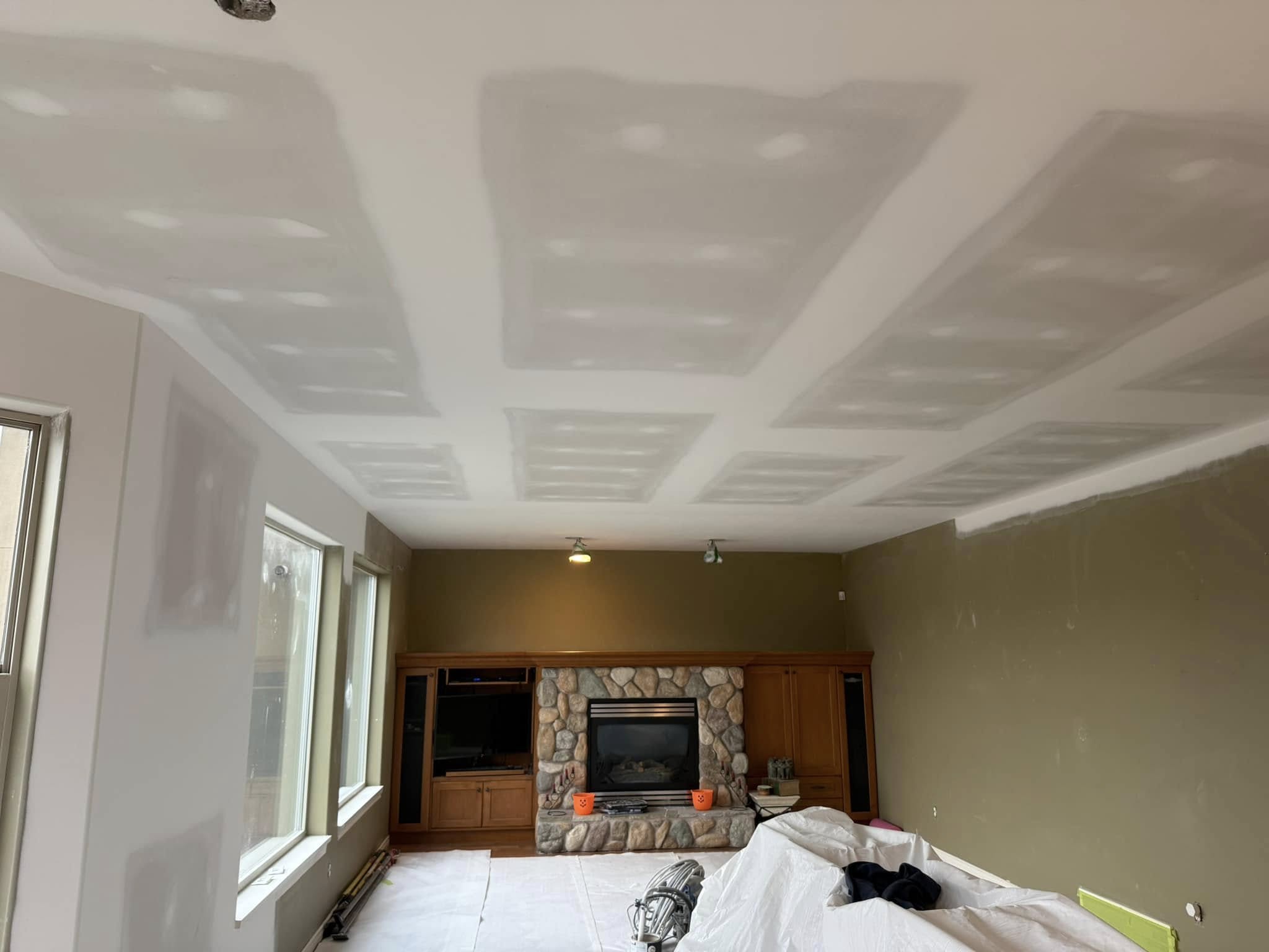 Taping mudding sanding photo 7